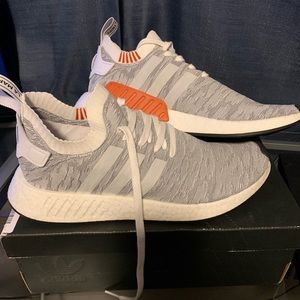 Adidas nmd r2 primeknit